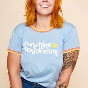 NWOT Earthbound Trading Sunshine Daydream T Shirt